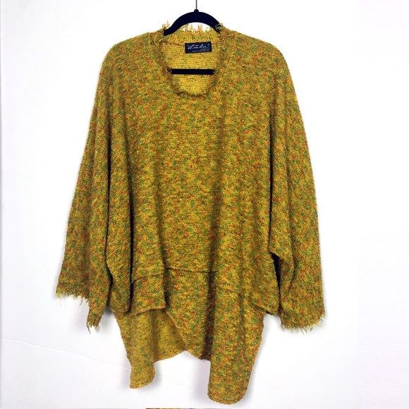 Luba Moden Germany Asymmetrical Plus Poncho - Picture 5 of 8